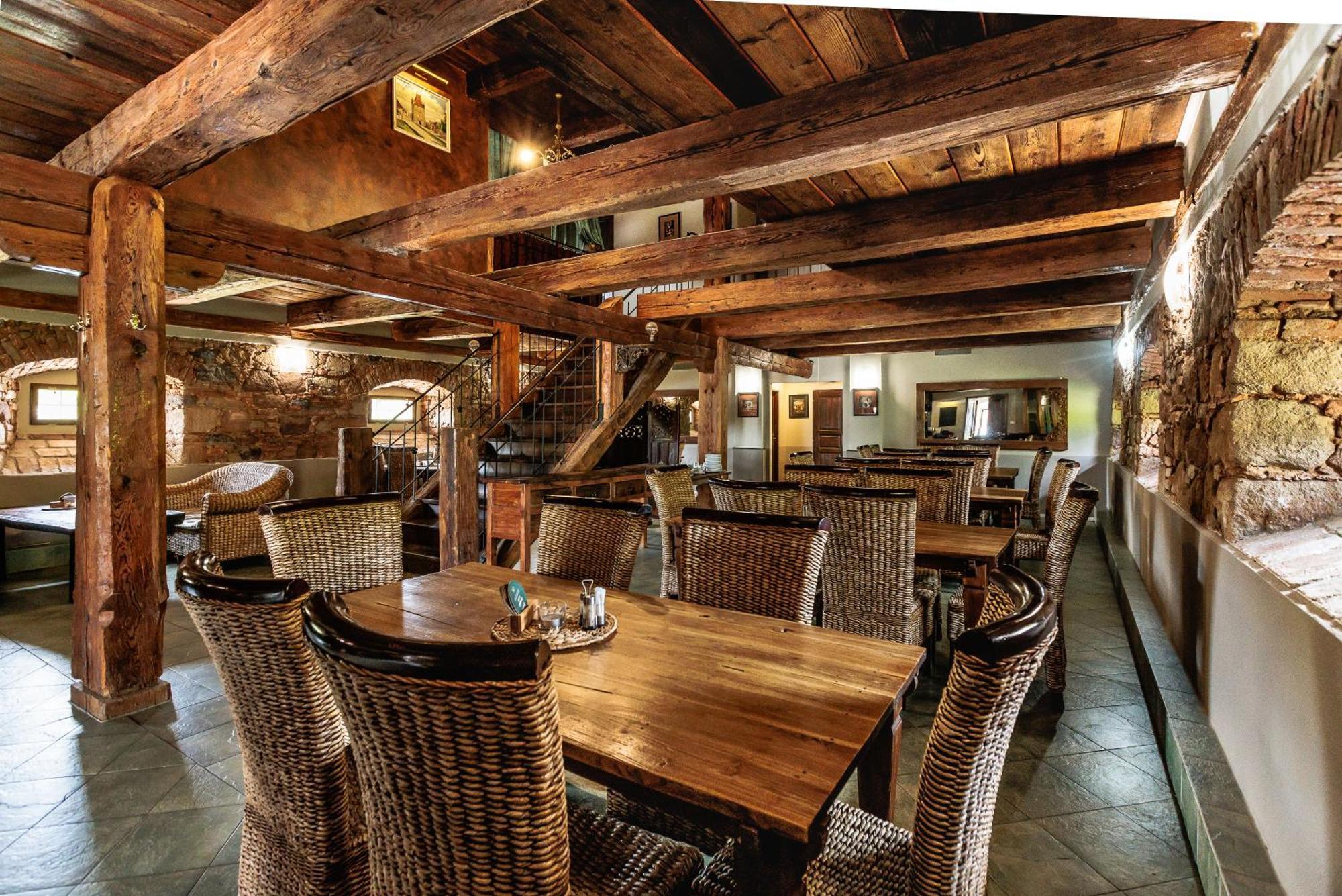 Hotel Barokni Spejchar Tlučná Exterior foto